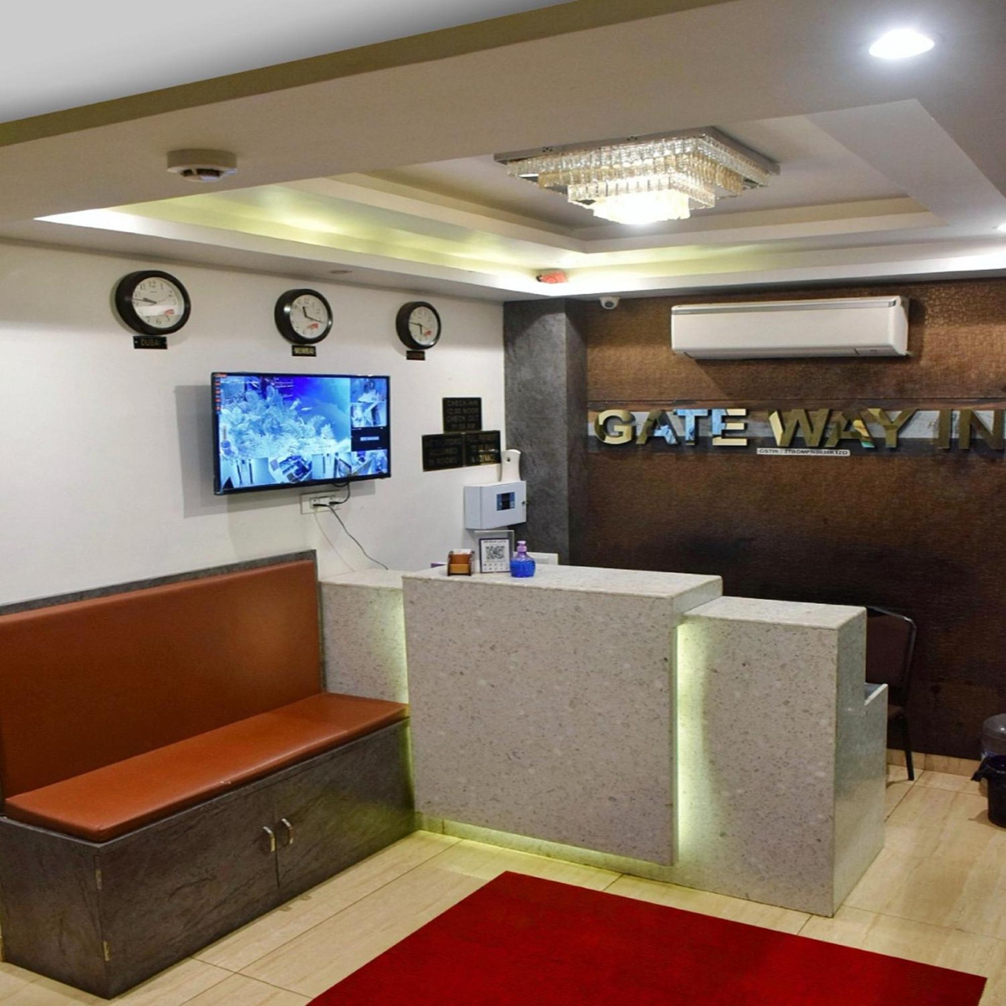 Gateway Inn Мумбай Екстериор снимка